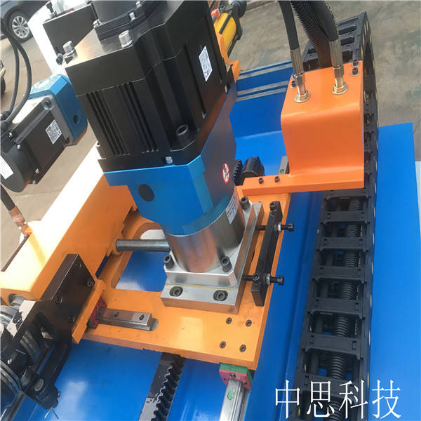 中思滚圆机以全新技术面向世界